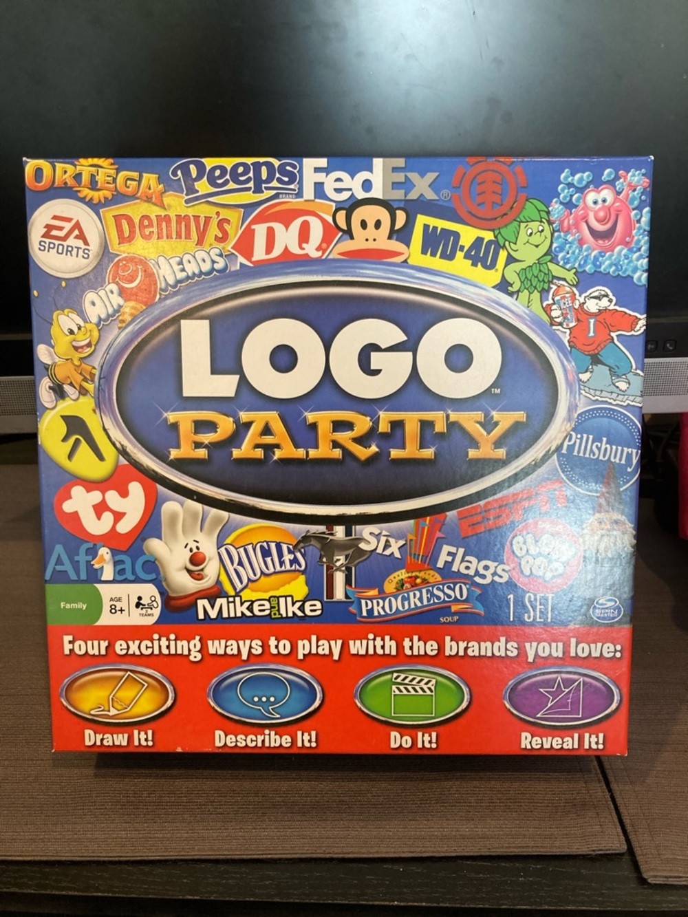 Logo Party Board Game - 2 Teams Age 8+ Like New
